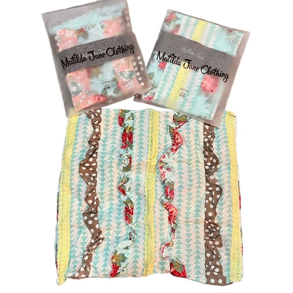 Happy_Acres_'s tweet photo. So good I had to share! Check out all the items I'm loving on @Poshmarkapp #poshmark #fashion #style #shopmycloset #matildajane #zumiez: https://t.co/HPixjxrN9F https://t.co/gJP4iXD3Mz