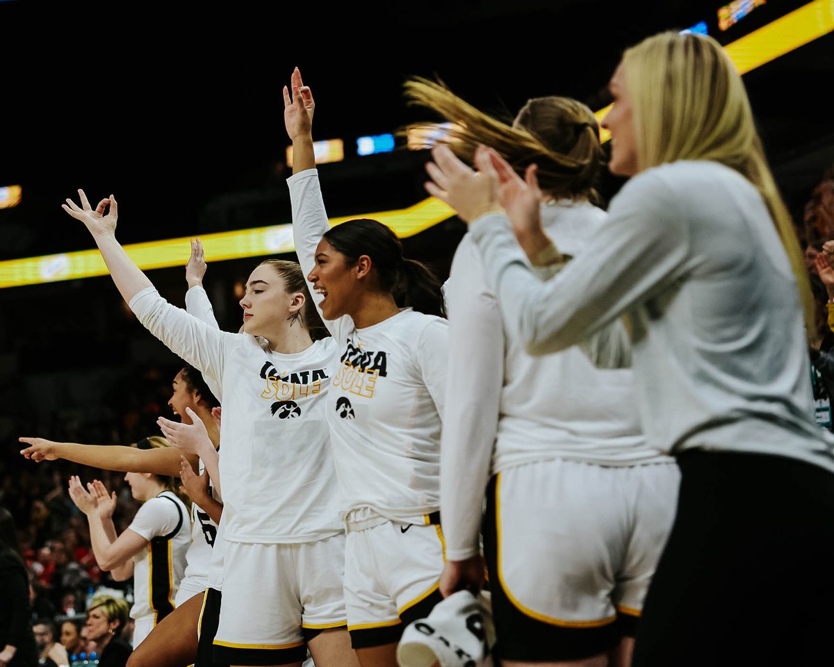 Iowa Women's Basketball on Twitter "Havin' a gooood time 😎 Q3 258
