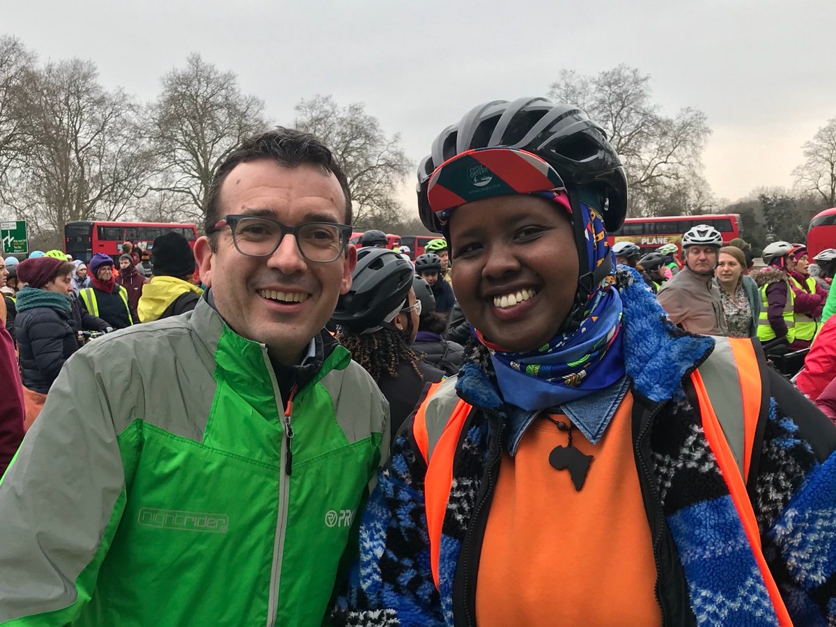 <a href="/willnorman/">Will Norman</a> Lovely meeting you twice this week🤜🏿 and yes to more cycle routes, safer streets &amp; cleaner air. 📸 by <a href="/HounslowCycling/">Hounslow Cycling</a> #CycleSisters
