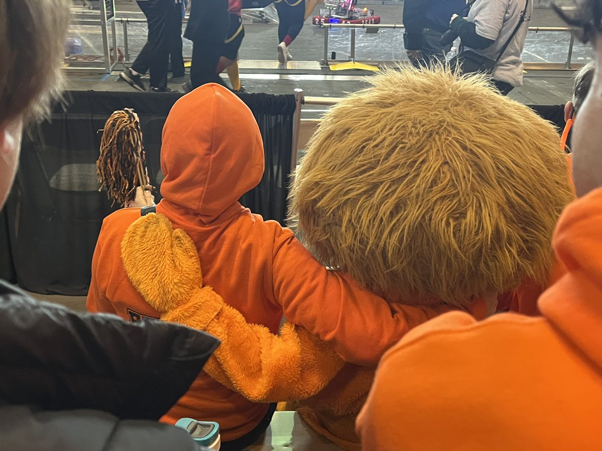 Team spirit, with our friends from the Netherlands! <a href="/Teamrembrandts/">Team Rembrandts</a>