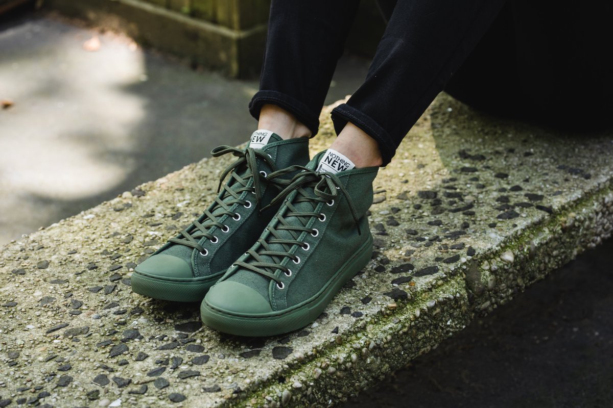 Green With Envy 🌳

#NothingNew
#ClassicHighTopSneakers
#ForestGreenSneakers
