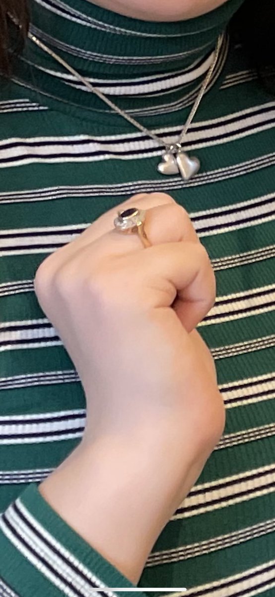 daisyet17's tweet photo. probably a huge longshot but i came back from a trip to edinburgh yesterday and i’ve realised i’m missing my late grandma’s ring. if anybody happens to have found a ring like this recently please please let me know, please rt this to spread! 💙 https://t.co/SE9qXOCQbk