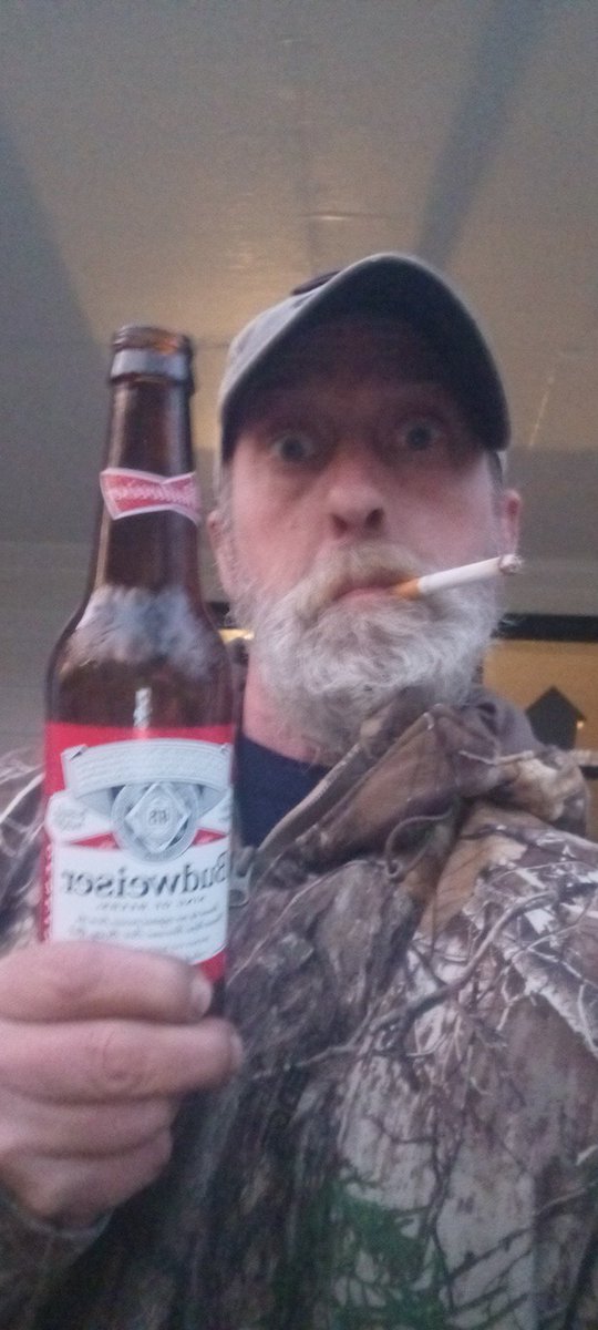 How you all doing tonight?  Happy Sunday from ya'lls favorite little redneck Chad here!  Getting lit and grilling out!