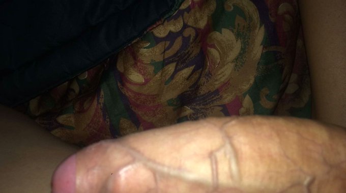 bara, vendo v&iacute;deos con un amigo gay, dos con una amiga, y varios solo que no he sub&iacute;do, y hasta te regalo