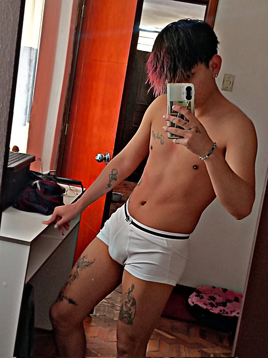 Erostattoo99's tweet photo. Bonita noche 😈 https://t.co/ZxK9fxNJ92