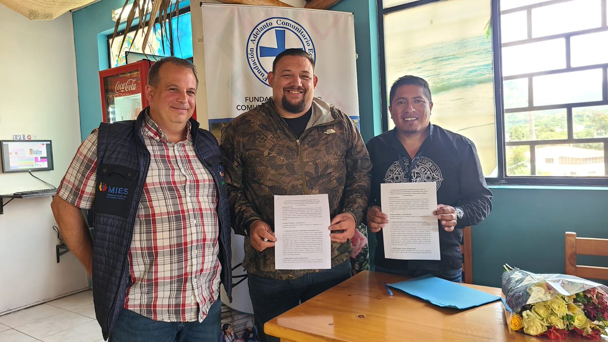 SantiagoPartner's tweet photo. We are excited to announce that we have signed an agreement with Youth World in Quito to partner together in mission. We will partner together as we will serve Medical Volunteers.
Learn:
https://t.co/EgVOuXn9BN
#youthworld #onecollective #socent #impinv #EcuadorMission #SVC https://t.co/LLsyqhiVp9