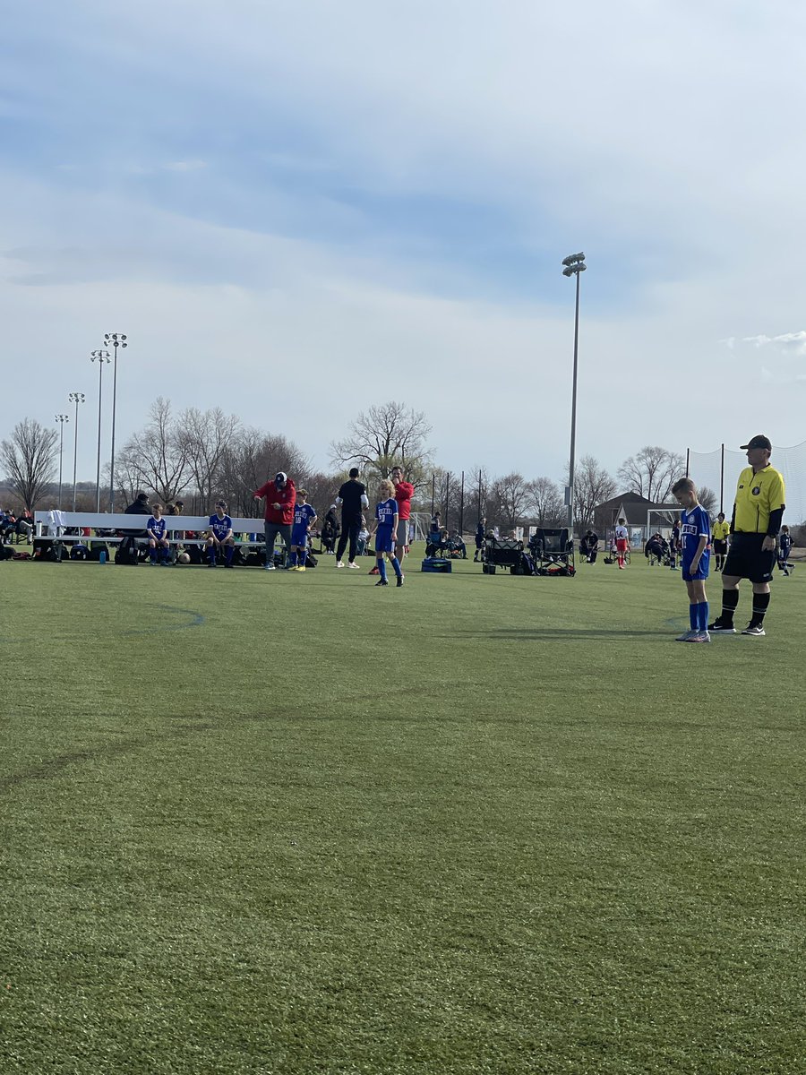 EGruntman5's tweet photo. Soccer. What a beautiful day to play. 💙❤️⚽️ #20 #STLStars https://t.co/mALNq8mHP5