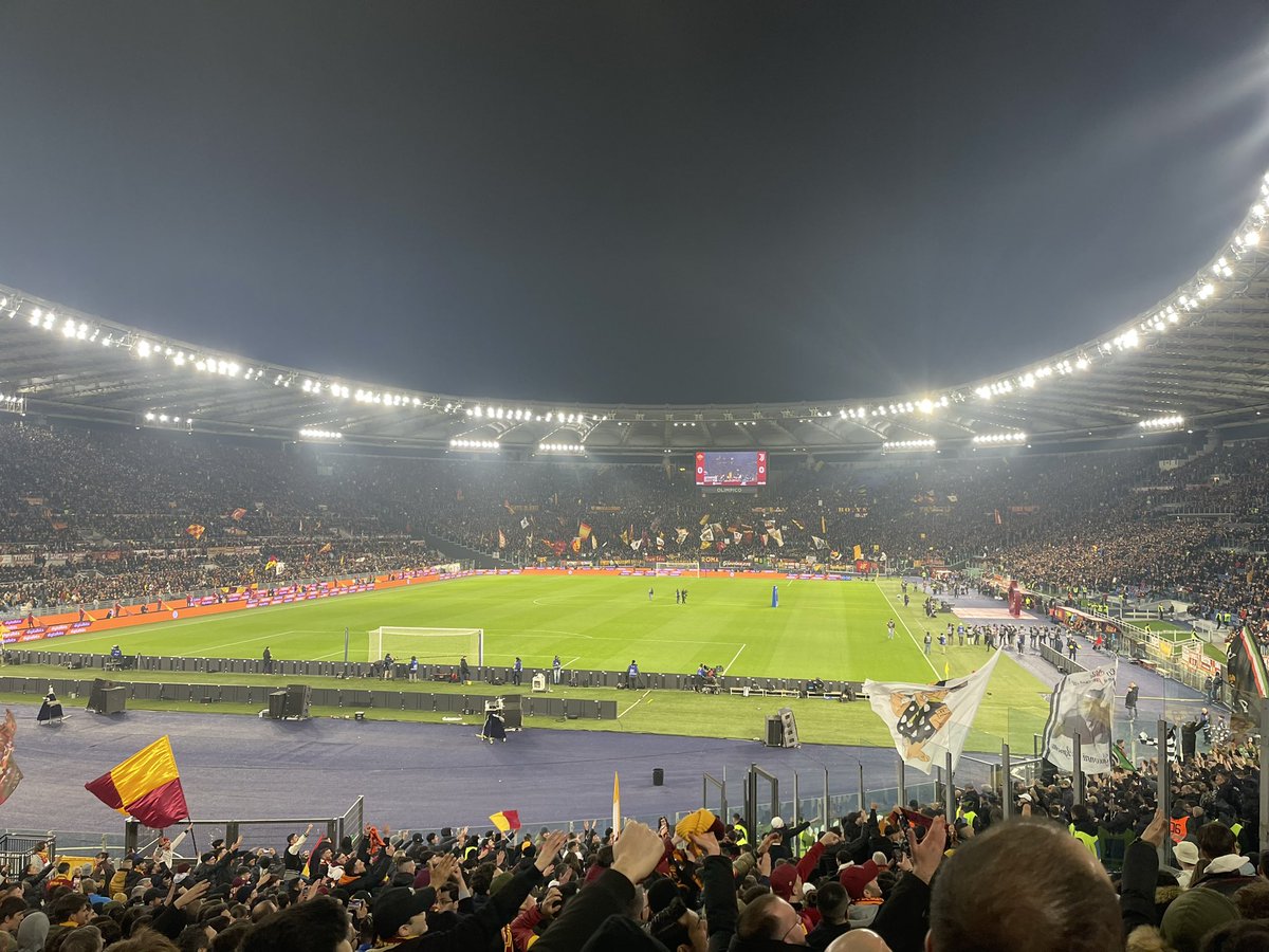 X30LSS's tweet photo. A good night at the Roma v Juve game 👌🏻 https://t.co/r8GpLK4cI7