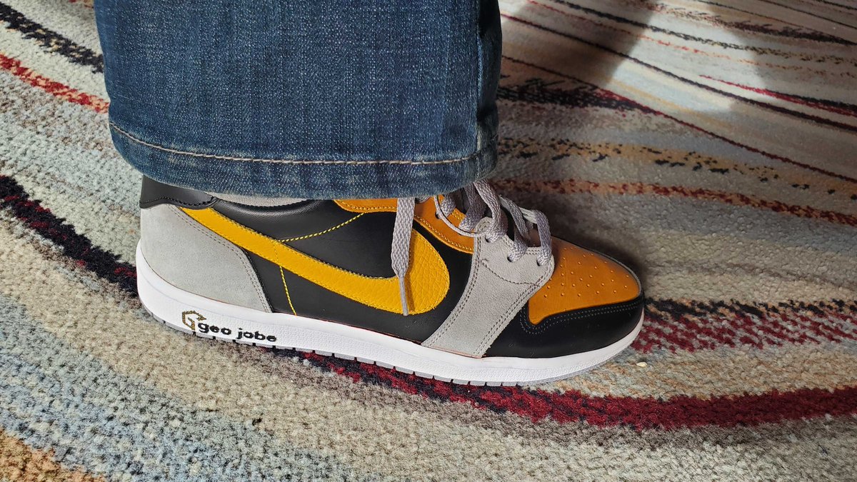 DHansen601's tweet photo. Custom @GEOjobeGIS #Mapthis #sneakers. Love these so much. Thank you @mgcopping! These are amazing. 🙂#esriepc #gis https://t.co/RPzp22Rb0l