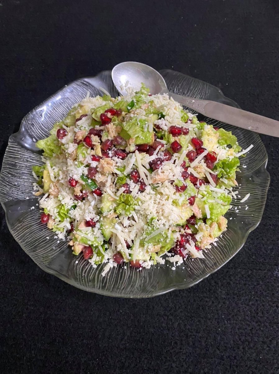 Tuna Gem #saladrecipe 
- #cannedtuna in oil (used the oil also)
- #saladleaves 
- #avocado 
- #pomegranate 
- #cheese 
- #saltandpepper (optional)
Done ✅ 

#saladoftheday #navakris #navakrishnan 
#navascooking 
#navaslife