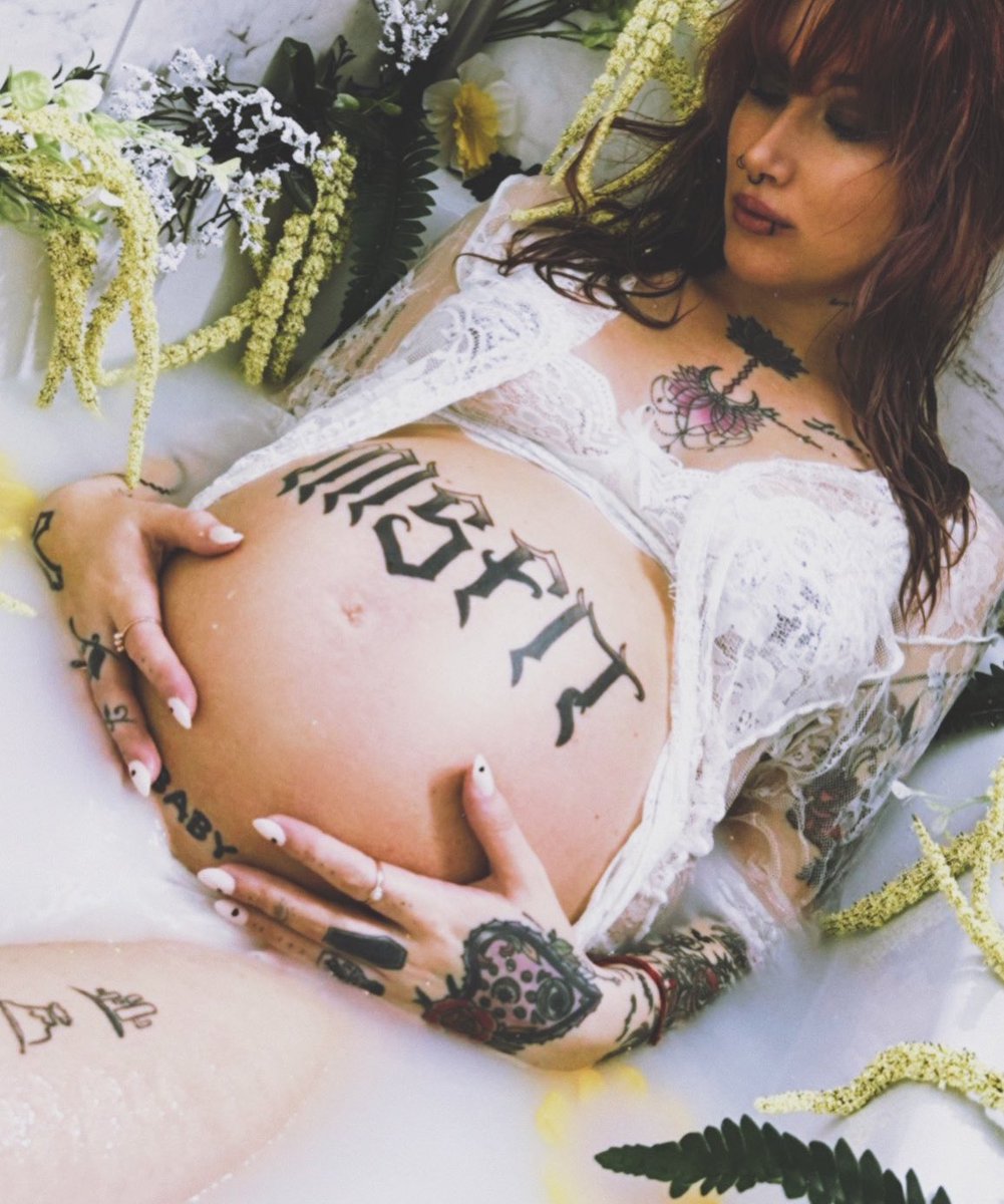 🌿🌻

#pregnantlife