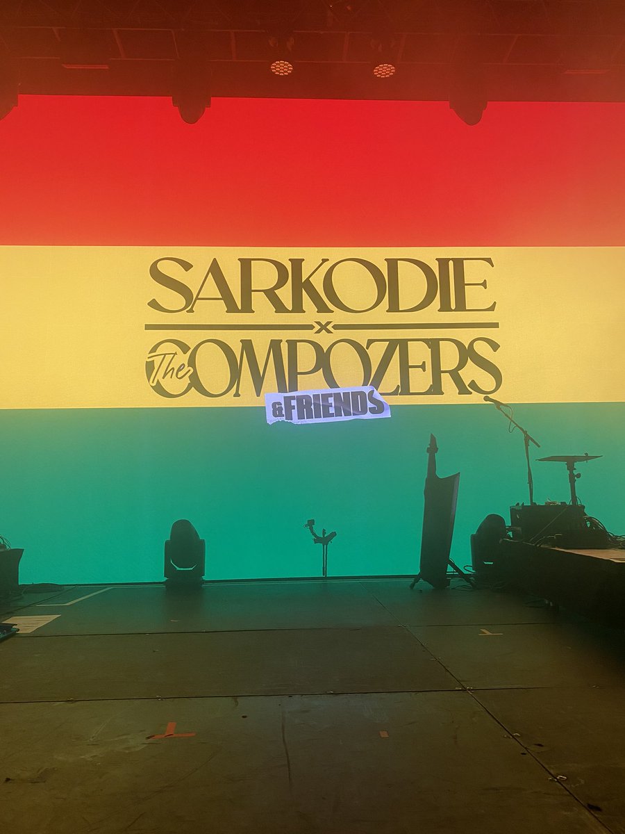 TraceyWithhAnE's tweet image. Sarkodie x Compozers performance thread from A - Z🇬🇭🫶🏾 #SarkxTheCompozers