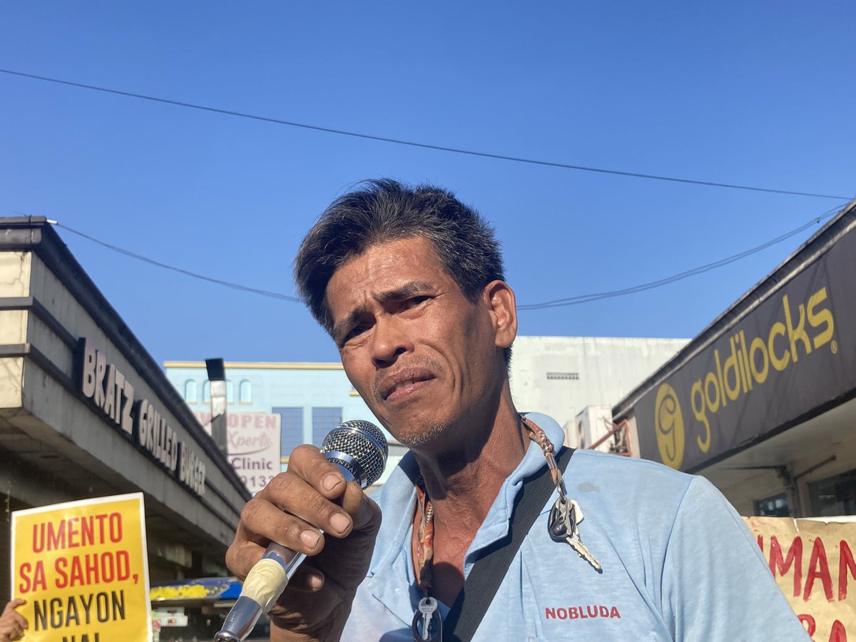 letmebeyourtita's tweet image. “NAKAKAHIGH BLOOD KAYO! Mga nasa itaas diyan, mga matapobre kayo! Masaker ang ginagawa ninyo! Palibhasa hindi kayo sumasakay ng jeep. Niloloko niyo mga tao, kesyo aircon moderno na agad eh mas matibay mga jeep namin sa mga yan.