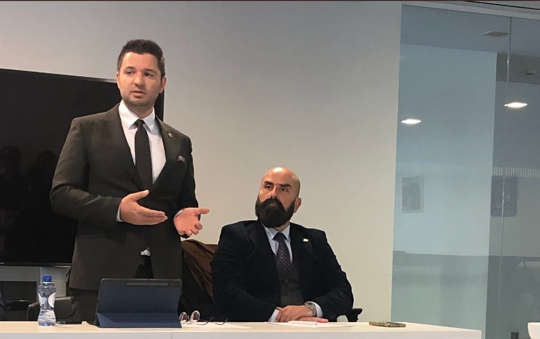 Uzun yıllar birlikte bu davada omuz omuza mücadele verdiğimiz beraber çalıştığımız Ak Parti Adıyaman Milletvekilimiz kıymetli Dostum ve kardeşim Sayın <a href="/toprak_av/">Av.Muhammed Fatih TOPRAK</a> Yurtdışı Seçim Koordinasyon Başkanlığına atanmıştır. Sayın Başkanımıza yeni görevinde başarılar diliyorum #SKM