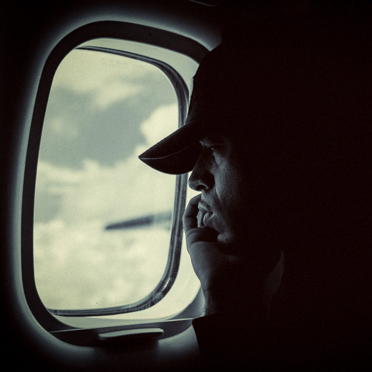 ME ESPERA 07/03
1. MODO AVIÃO 
2. BONITA part. #camilazasoul 
3. DEIXA EU TE CONTAR
4. FACETIME remix part. #chrismc 
5. TAVA AQUI PENSANDO EM NÓS 
6. METFLIX Remix part. <a href="/McPozedorodo/">Mc Poze Do Rodo 🎶</a> 
7. TUDO OU NADA part. #oik 

prod.: <a href="/papatinho/">Papatinho</a> #ajaxx <a href="/PepStarling/">Pep Starling</a> <a href="/Maliveofficial/">Malive</a> <a href="/JnrBeats/">Junior</a>