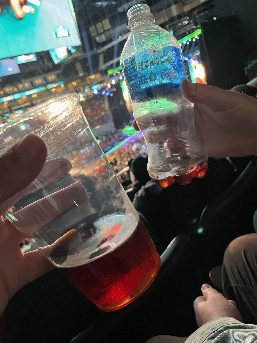 VMAII's tweet photo. @Papi_Cumpleanos @ChaseCenter #freesoda https://t.co/EFwWFFaqVG