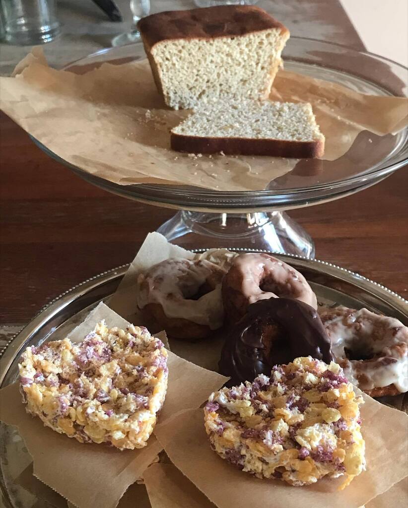 The potato donuts and loaf were made with Organic Spelt Berries. We mill the berries in our stonegrinder and sifted away the (bran &amp; germ) to achieve Organic White Spelt (Endosperm) in house. 🙌 🙏
·
❤️ Fruity Rice Crispy Treats @cascadianfarm + @mydan… instagr.am/p/Cpb1gCnNeBh/