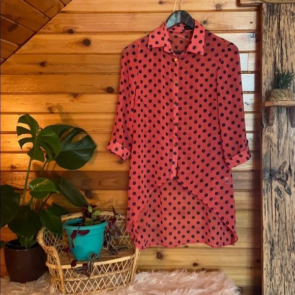 Newman_Ent's tweet photo. So good I had to share! Check out all the items I'm loving on @Poshmarkapp #poshmark #fashion #style #shopmycloset #meettheposher #cocogio #vintagefoundryco: https://t.co/zQqXarVjDt https://t.co/C6FEUUm9RP