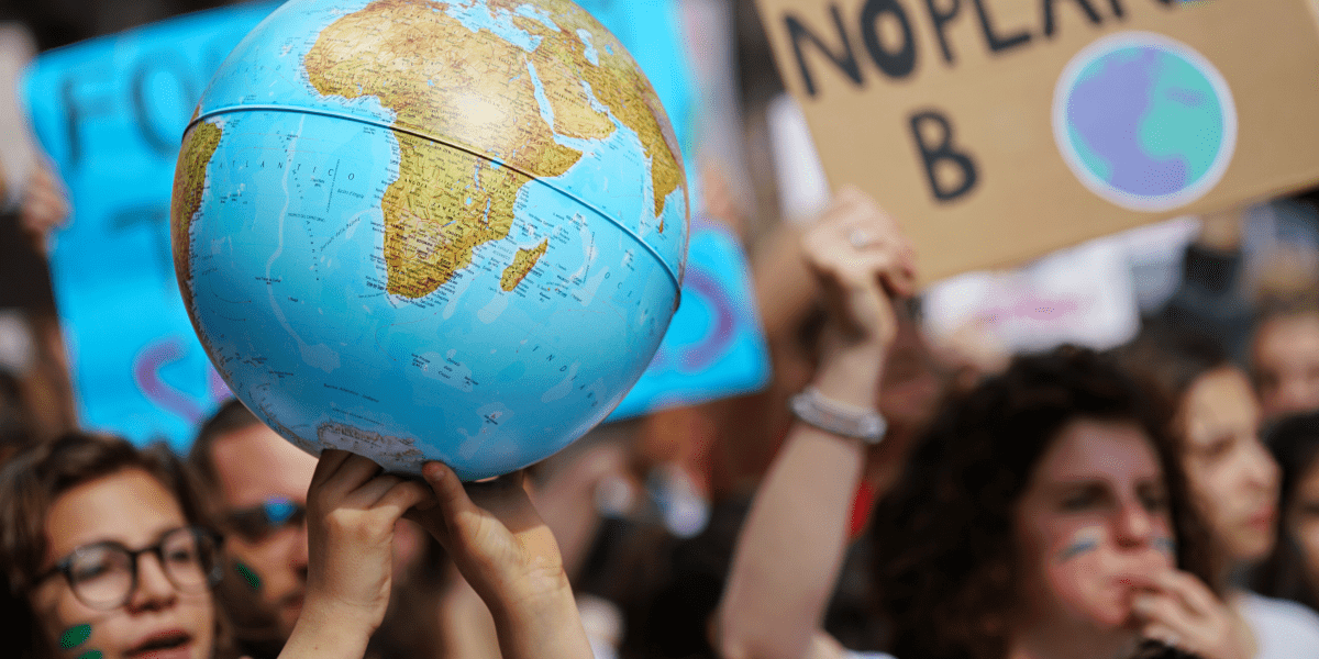 wings_info's tweet photo. “Young climate campaigners have achieved a huge amount even with the very limited funding available…”. 

Read more about the case for funding youth-led climate initiatives: https://t.co/z7NGWcyUTj 

#PhilanthropyForClimate 
@ClimateWorks https://t.co/8BvtGYKoAT