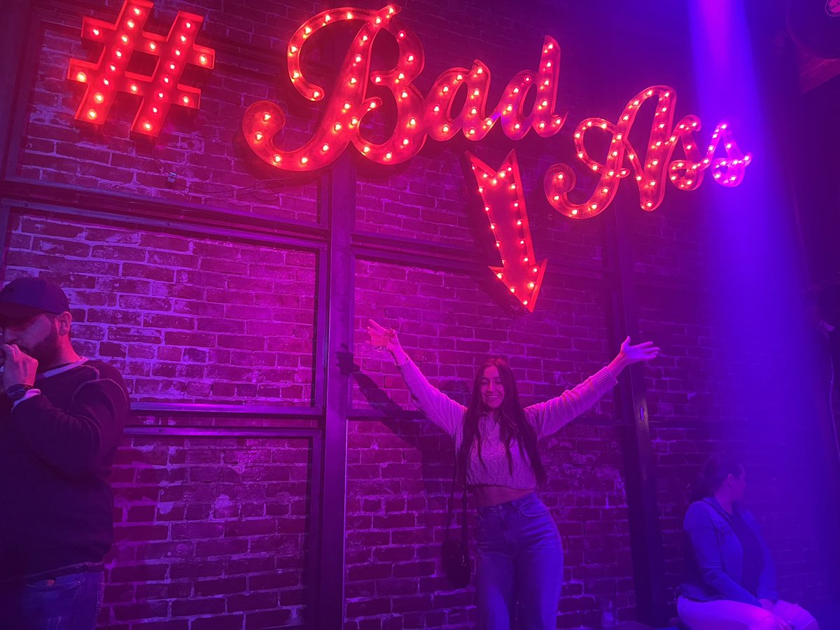 shellBg_'s tweet image. I had to lol