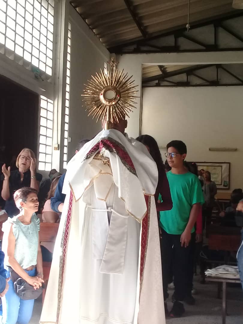ArcanjoRito's tweet photo. Pedimos por todos los Niños Del proceso de formación catequesis familiar y ya próximos a preparar su caminar hacia la celebración de la Pascua Infantil al inicio de la semana mayor https://t.co/ikVCF3J2oc