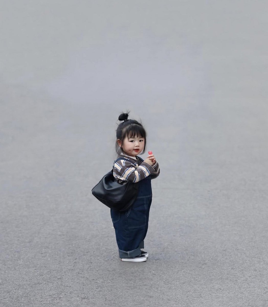 blxcknicotine's tweet photo. I’m gonna dress up my future kids like this 😍 https://t.co/CLpFqapANm