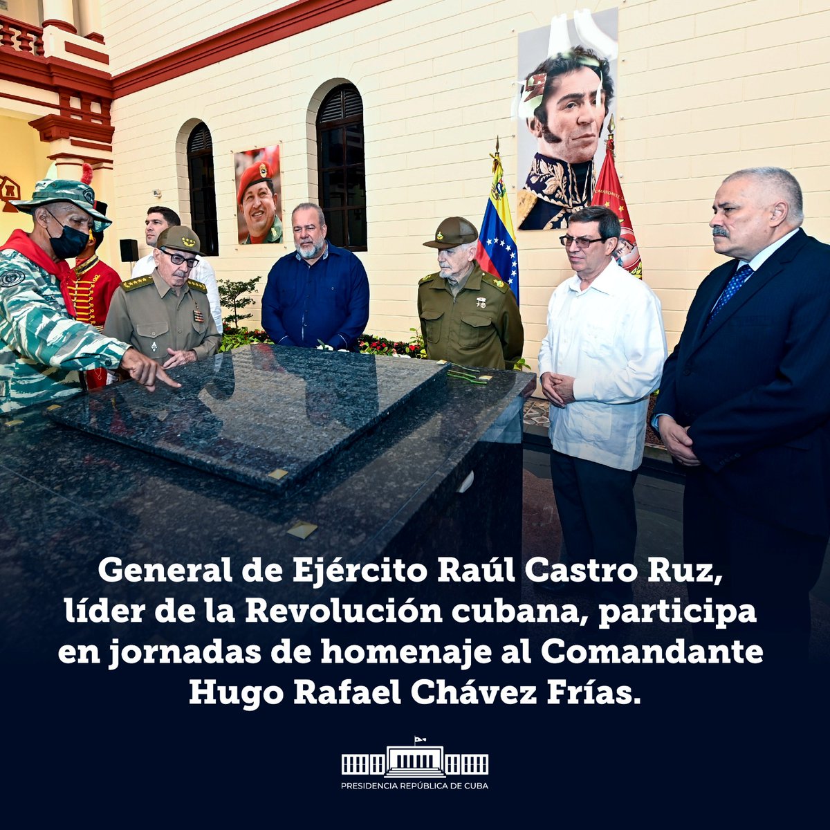 A 10 años de la partida física de #Chávez, nuestros General de Ejército visita el lugar donde reposan los restos del Líder de la Revolución Bolivariana. #ChavezVive 
<a href="/PartidoPCC/">Partido Comunista de Cuba</a> 
<a href="/MMarreroCruz/">Manuel Marrero Cruz</a> 
<a href="/ValdesMenendez/">Ramiro Valdés Menéndez</a> 
<a href="/UlisesGuilarte/">Ulises Guilarte de Nacimiento</a> 
<a href="/YamileRamosCord/">Yamilé Ramos Cordero</a>