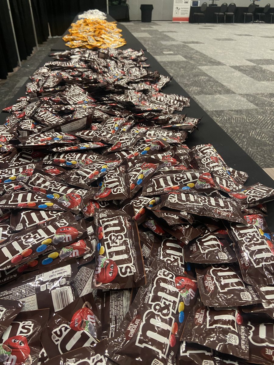 Aeries_Ben's tweet photo. #AeriesSnacks
.
.
#AeriesCon2023
.
.
@AeriesSIS https://t.co/IanNImaYFO