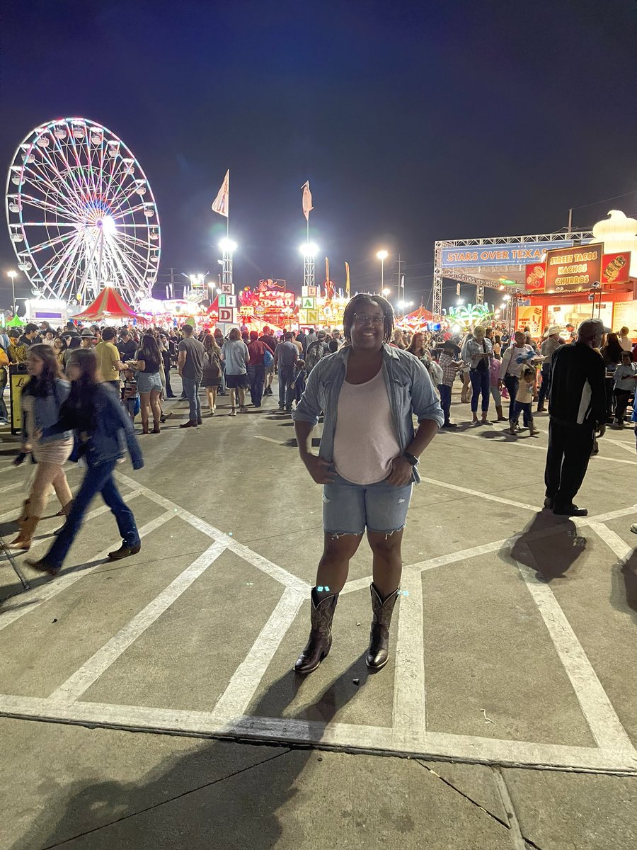 NaturallyNatura's tweet photo. Rodeo Season! 🤠 https://t.co/lMnEn7OrjN