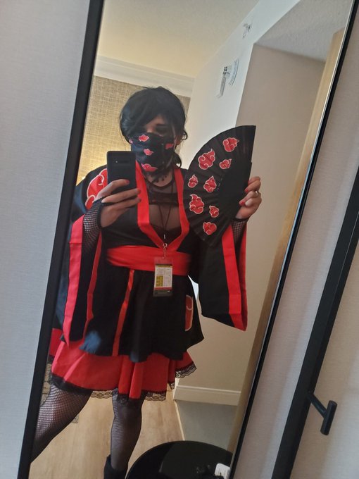This was a fun con. Need to go to one again. https://t.co/hrWVhjUBgg<a href="/tag/newprofilepic"class="tags"><span>#newprofilepic</span></a>