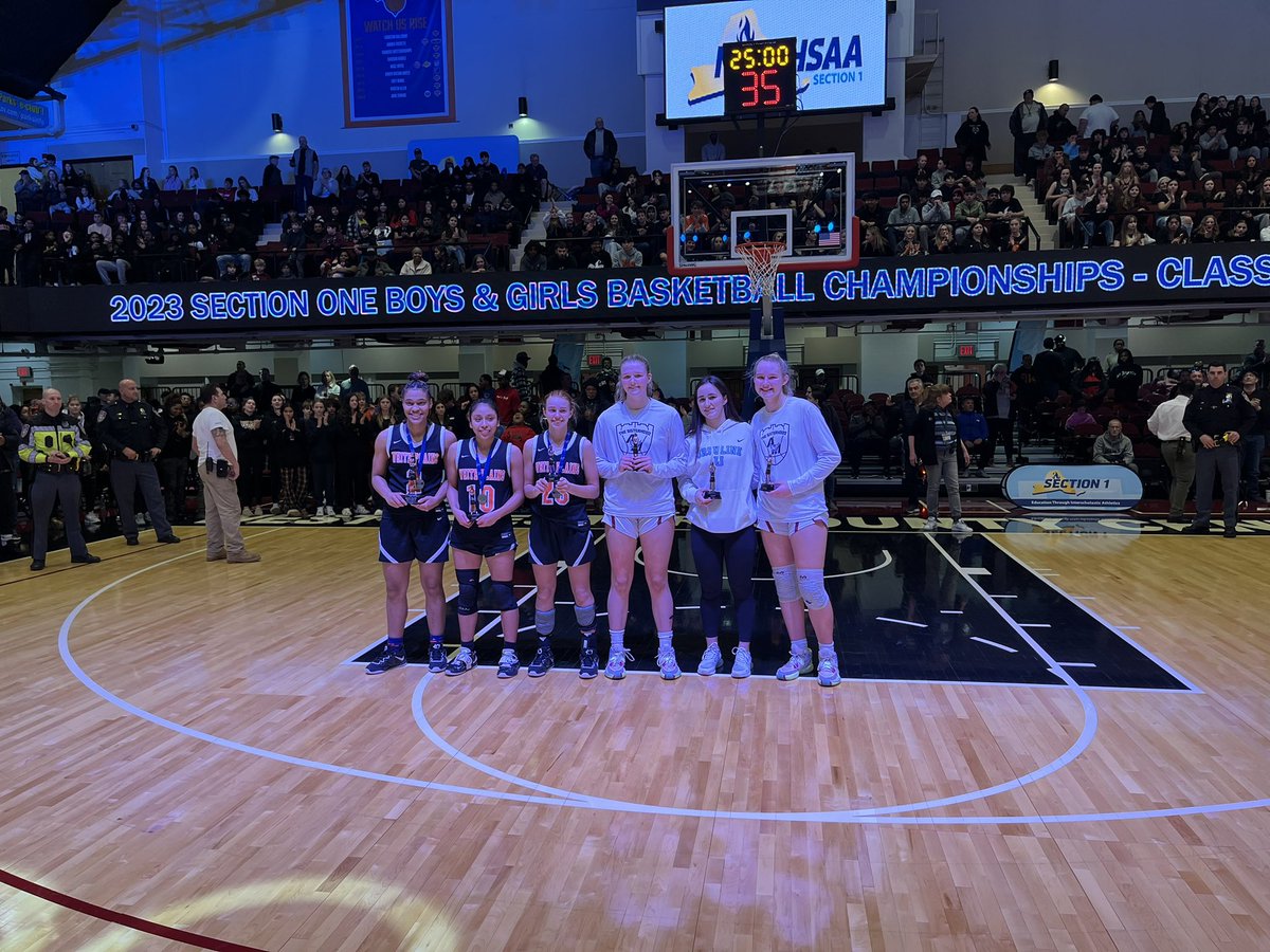 FINAL: <a href="/AMHSLADYFALCONS/">AM Lady Falcon Hoops</a> 37 - <a href="/WPCSDAthletics/">White Plains Athletics</a> 40! An amazing season comes to an end. The Lady Falcons finished 20-4 on the year &amp; a lot to be proud of! Special thank you to our 5 seniors. You will be missed! 

Class AA All Tournament team:
Karly Fischer &amp; Julia Scott