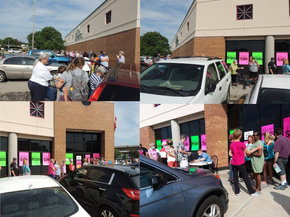 Bruce33447457's tweet photo. This line was so long in this promotion I hosted, that it took the store and I four hours to let the last person in line enter the store. I am the man seated in the lower right corner. https://t.co/MJpXPzWlgQ