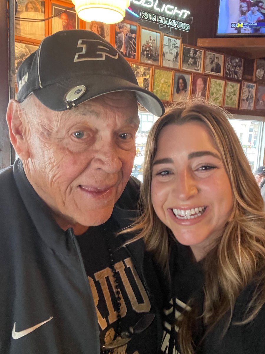kristengeheb's tweet photo. Impromptu Gene Keady photoshoot @ShopHarrys - what a class act. 87 years young, @BoilerBall LEGEND. https://t.co/y9WqIswuC1