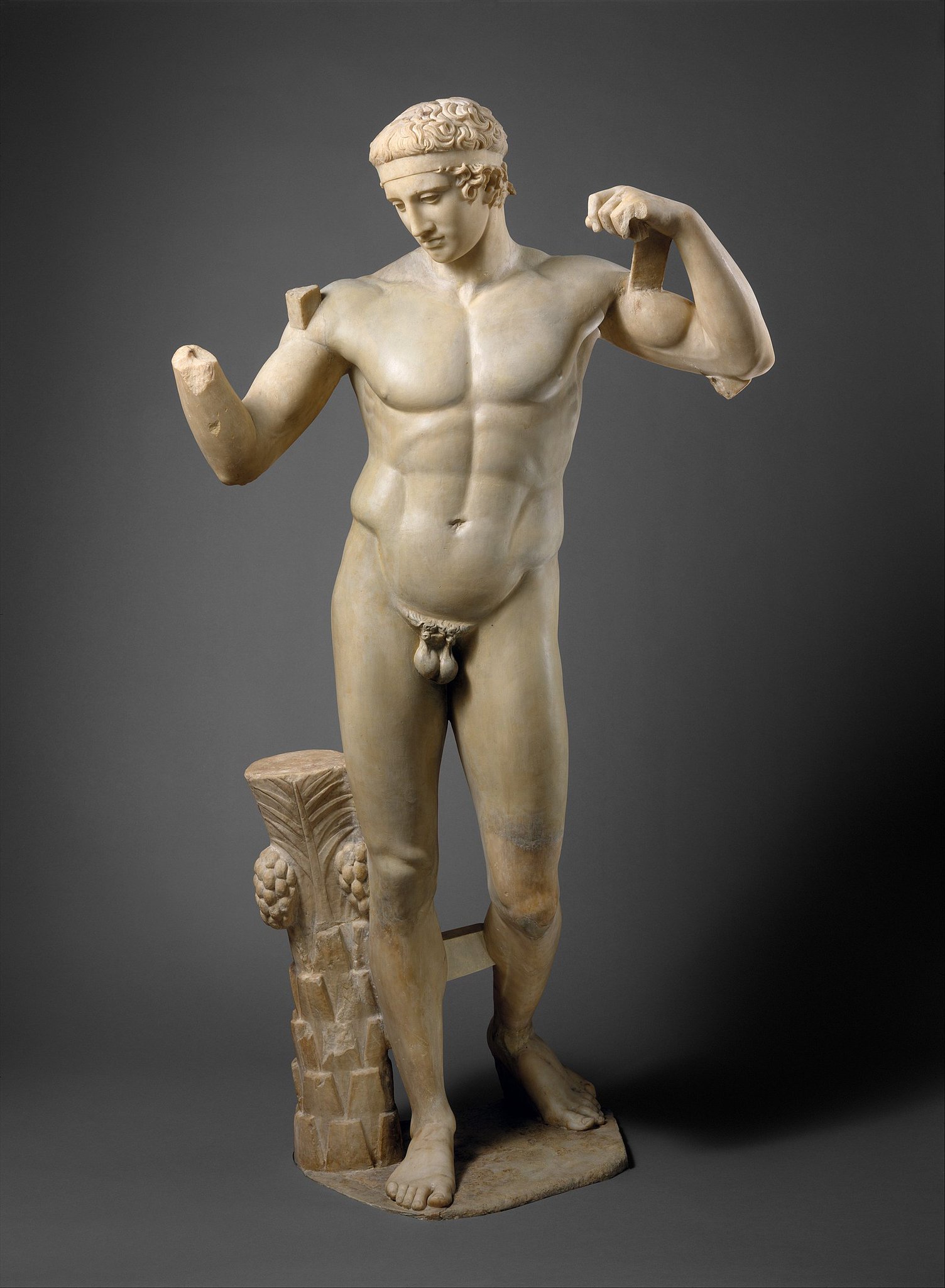 Their nudity was intended as a heroic nudity, supposed to exemplify the beauty and glory of the huma