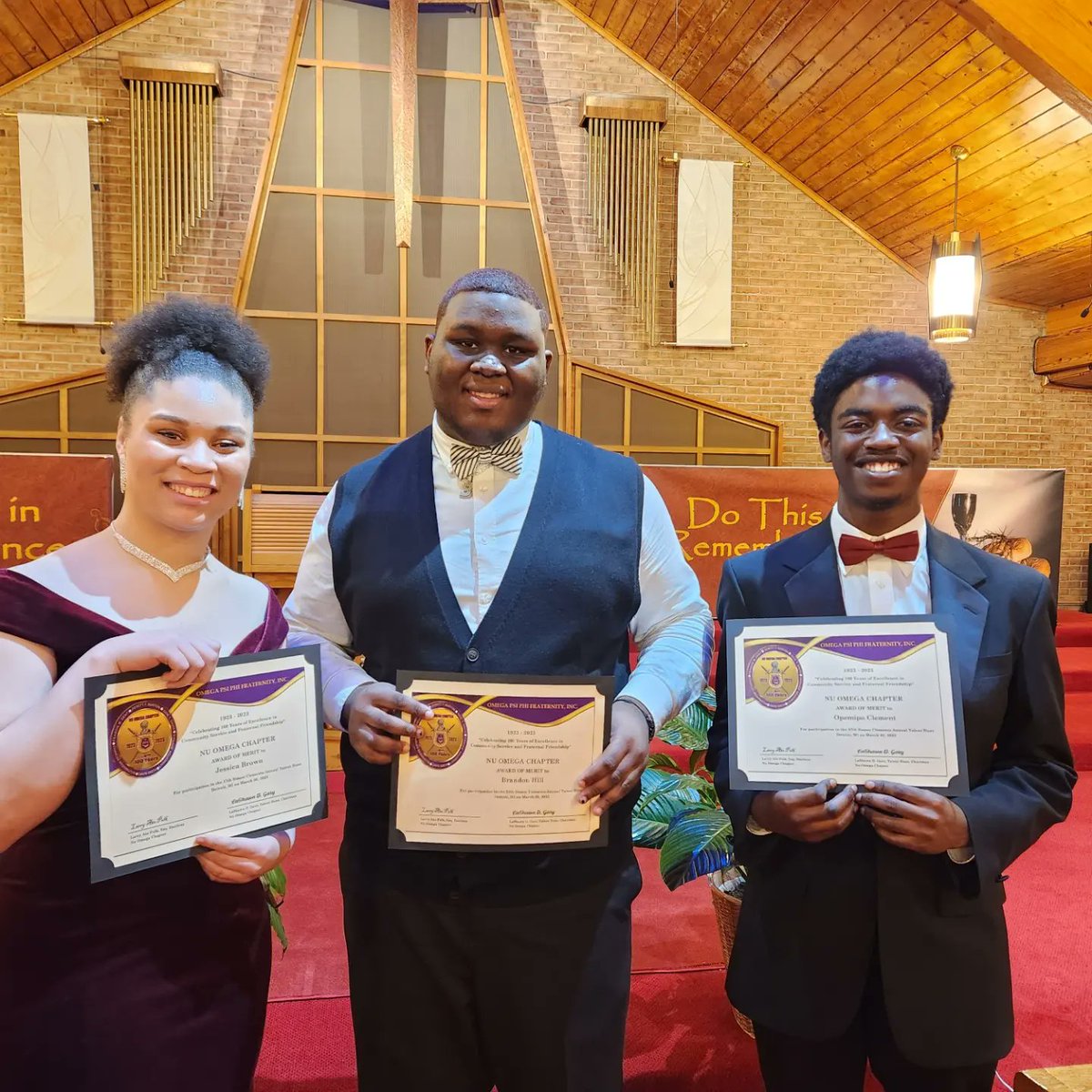 VarsityChorus65's tweet photo. Congratulations to our Participants in the Omega Psi Phi Talent Hunt! Brandon took home the honor of 1st place, Jessica took home 3rd place. They both received an awesome prize. Opemipo did amazingly also! Brandon advances to the next level. So proud. #RenaissanceSings https://t.co/ZHY9l8sc3q