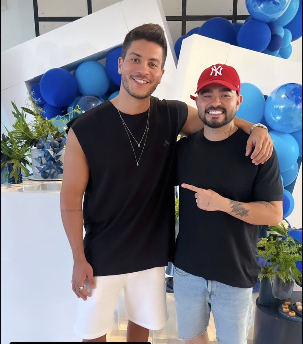 Parabéns irmão <a href="/Aguiarthur/">Arthur Aguiar ✨🍞</a> feliz em te ver feliz!! ❤️