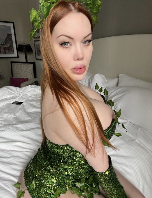 Poison Ivy 🌿 https://t.co/egx6vBXQAq