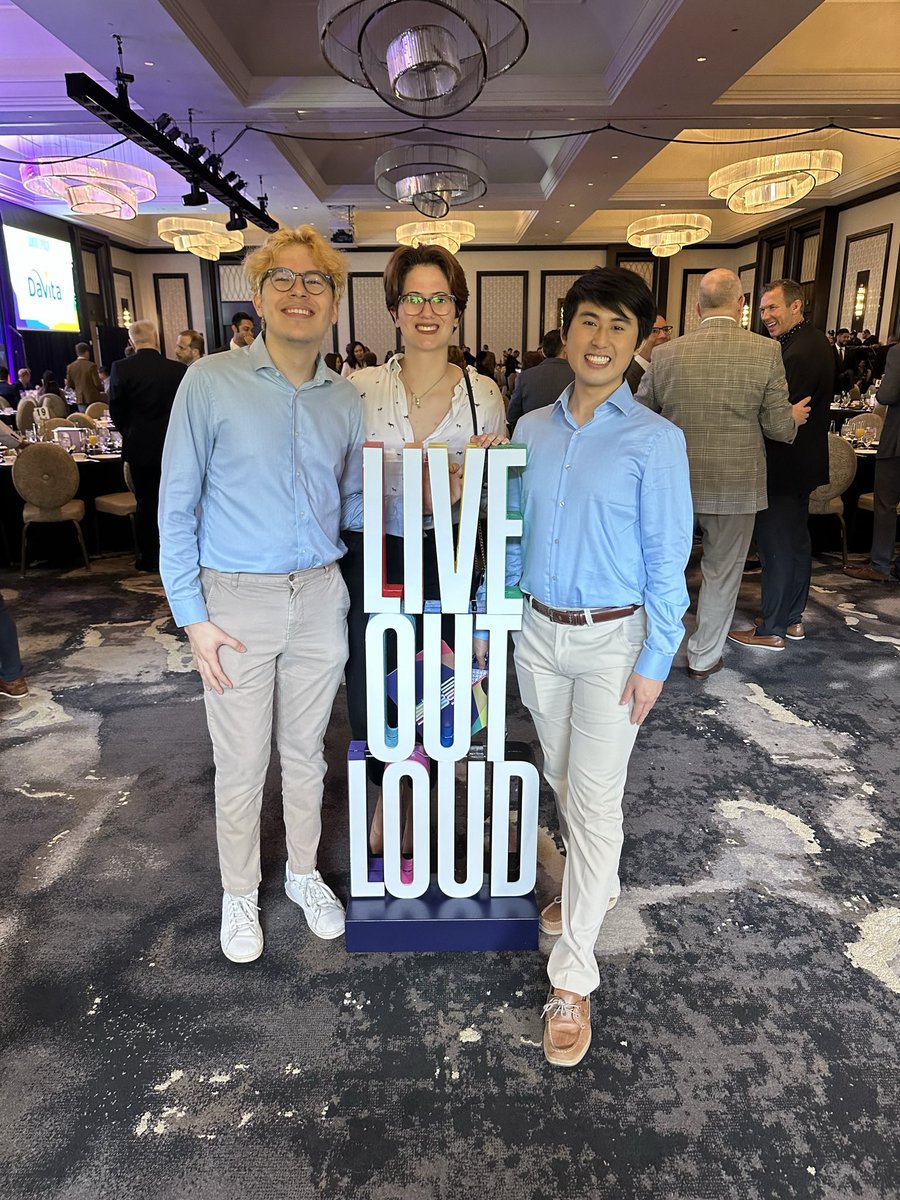jfang07's tweet photo. It was an honor connecting with Sen. @whitmire_john and other esteemed officials and leaders at the Houston Champagne Brunch today! Thank you to @VictoryFund for such a great event! #liveoutloud https://t.co/nFh7R5yJQl