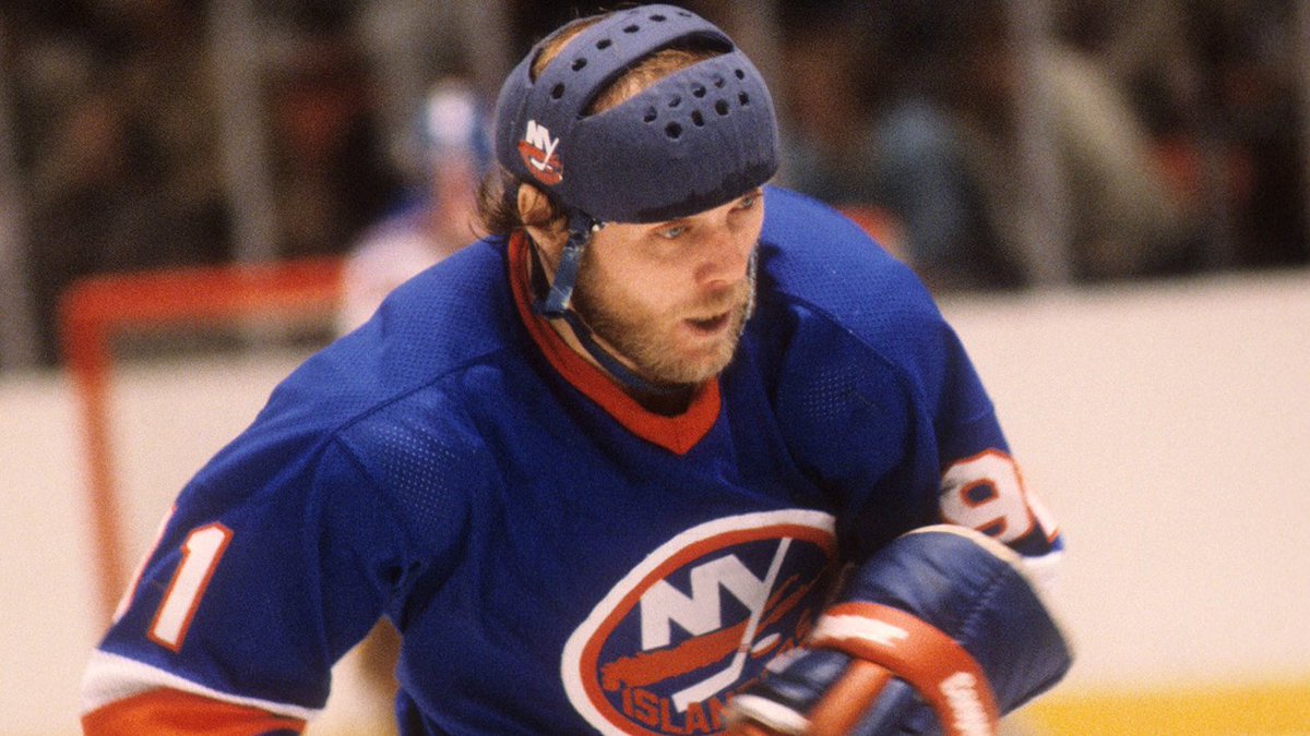hockey_vintage's tweet photo. 43 years ago today ON THIS DAY in hockey history (March 10, 1980): 

The @NYIslanders acquire Robert "Butch" Goring from the @LAKings for Billy Harris and Dave Lewis https://t.co/xKMLNcf5Wd