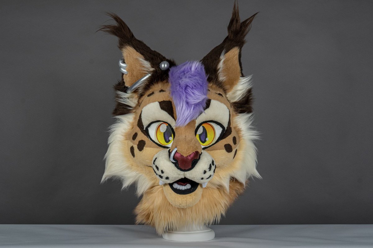 KinggPepper's tweet photo. Finished fursuit head commission: KOTORO https://t.co/xHgKQBuply