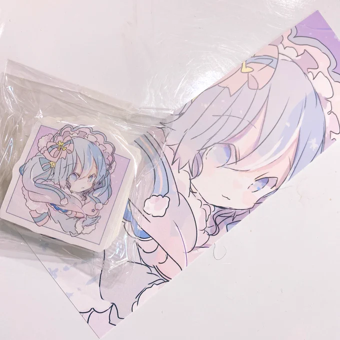 ノベルティ届きました栞とミニシールです無くなり次第終了です 