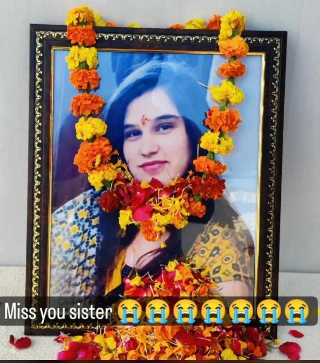 Ch_Rohit_Gujjar's tweet image. यकीन मानिए।
यदि आप केवल पार्टियों की गुलामी करने
नेताओ को जन्म दिवस की बधाई देने के लिएं ट्विटर का इस्तेमाल करते हो तो ( आप समाज सेवी नही चाटुकार हो )अगर एक समाज की बेटी के इंसाफ के लिएं ट्वीट तक नही कर सकते तो ।

#justiceforsheetal