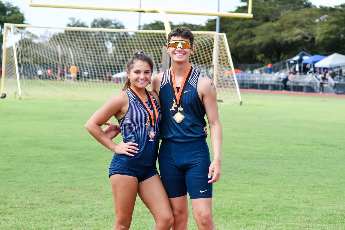 AquinasAthletics tweet media