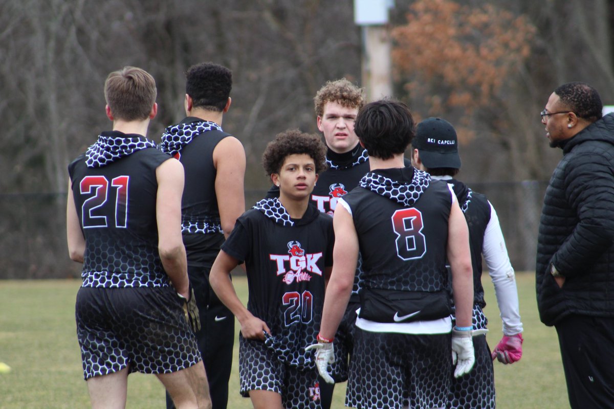 coachd_tgk's tweet photo. We headed south to Mass and got some work for our 18u and 15u groups. Felt good to get outside and run our stuff. Great work fellas the hard work we have been putting in def showed today. https://t.co/hzpNKrwn5x