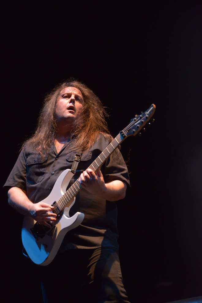 METALISFOREVER's tweet image. ネオクラシカル・ギタリストの最高峰！🎸
今日3月6日はSYMPHONY X(シンフォニー・エックス)のギタリスト、Michael Romeo「マイケル・ロメオ」の誕生日！

#SYMPHONYX
#シンフォニーエックス
#MichaelRomeo
#マイケルロメオ 
#ネオクラシカル
#ギタリスト 
#HRHM誕生日