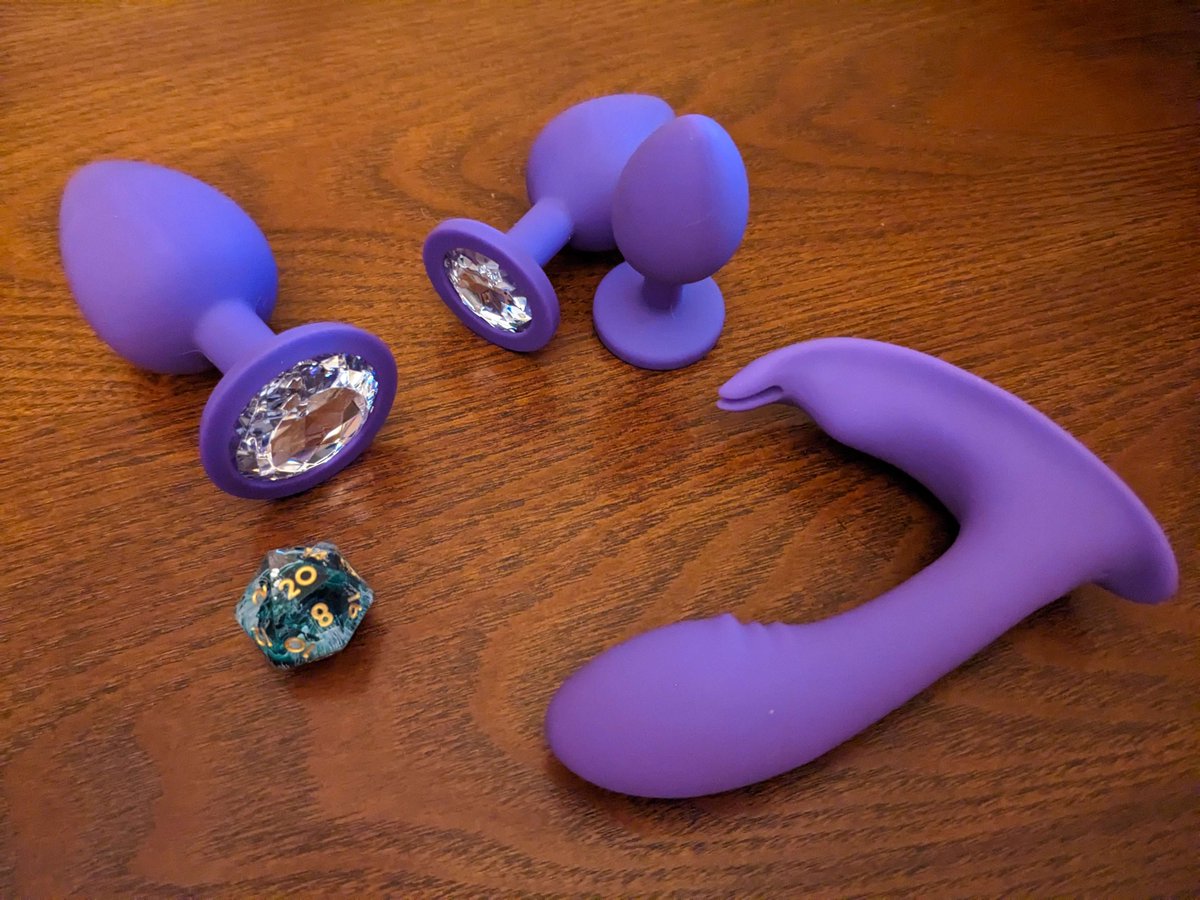 𝕓𝕣𝕚𝕔𝕜𝕜 🌛 $6.66 OnlyFans ✨ tweet media