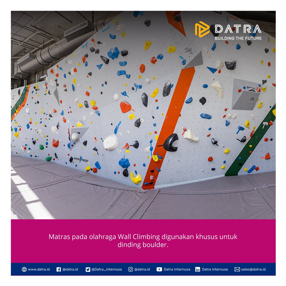 Datra_Internusa's tweet image. Olahraga wall climbing juga memiliki equipment khusus untuk setiap disiplin/kategori. Pada Boulder Wall, diwajibkan memiliki matras untuk fungsi keamanan pemain atau atlet. 🧑‍✈️

Kenapa sih harus pakai matras? Cek detailnya dengan slide gambar di bawah ya 👇
#datra #boulderwall