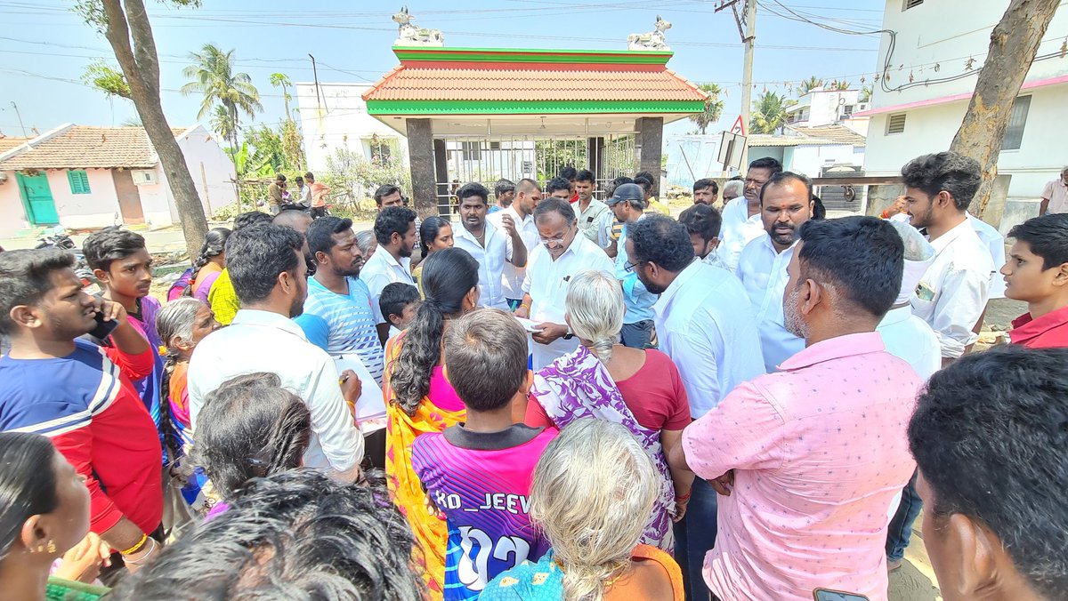 SalemPmkIT's tweet photo. #இல்லம்_தேடி_mla 
#சேலம் மஞ்சுளாம்பள்ளம் கிராம மக்கள் சந்திப்பில் 
@arulramadassMLA அண்ணன் 
#PMK #Salem 🇷🇴🙏🏻 https://t.co/wdGcFQbpTR