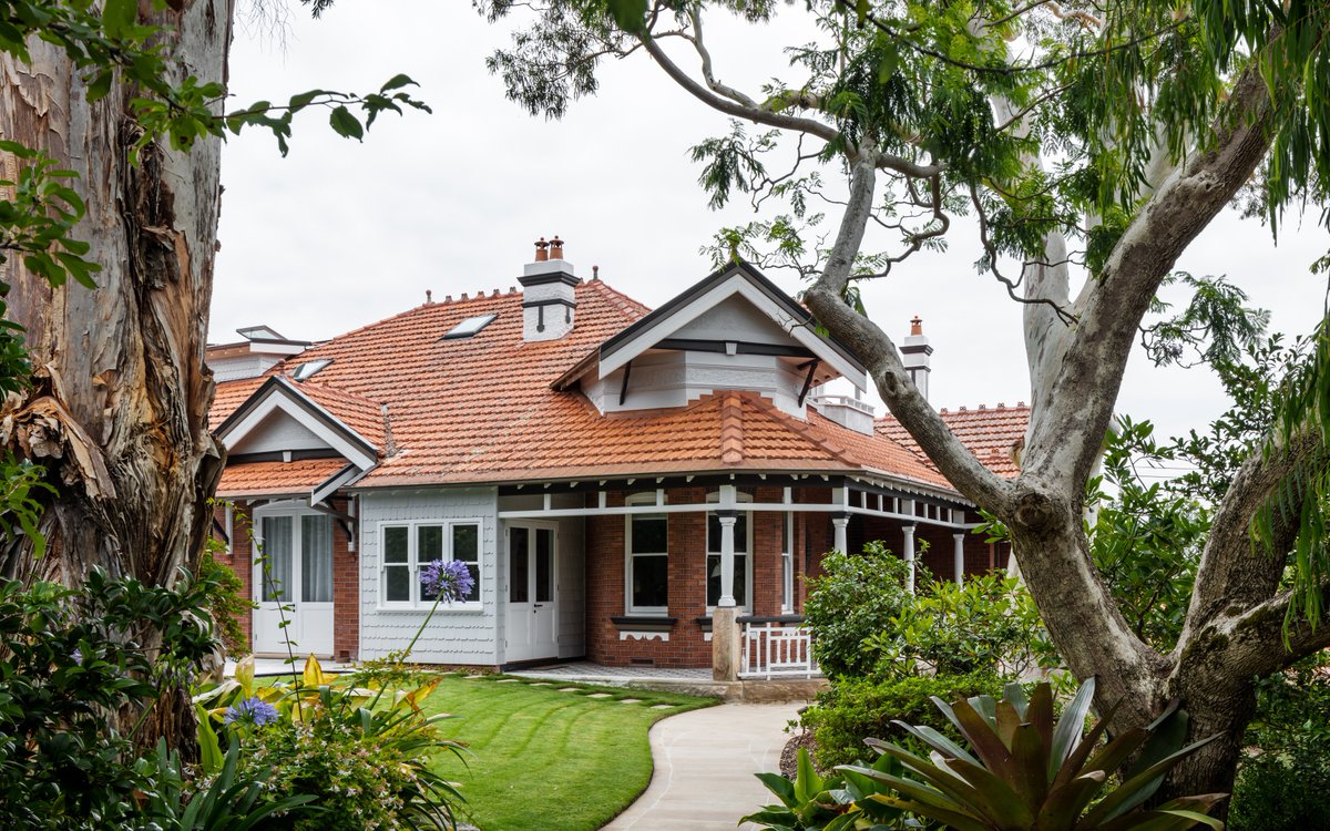 New Nomination - 4 Union Street by Hampton Architecture

"Already making a historic and architectural contribution to the heritage character of the area, this project sought to retain, reinstate, enhance and celebrate this Federation Queen Anne home."

mosmandesignawards.com.au