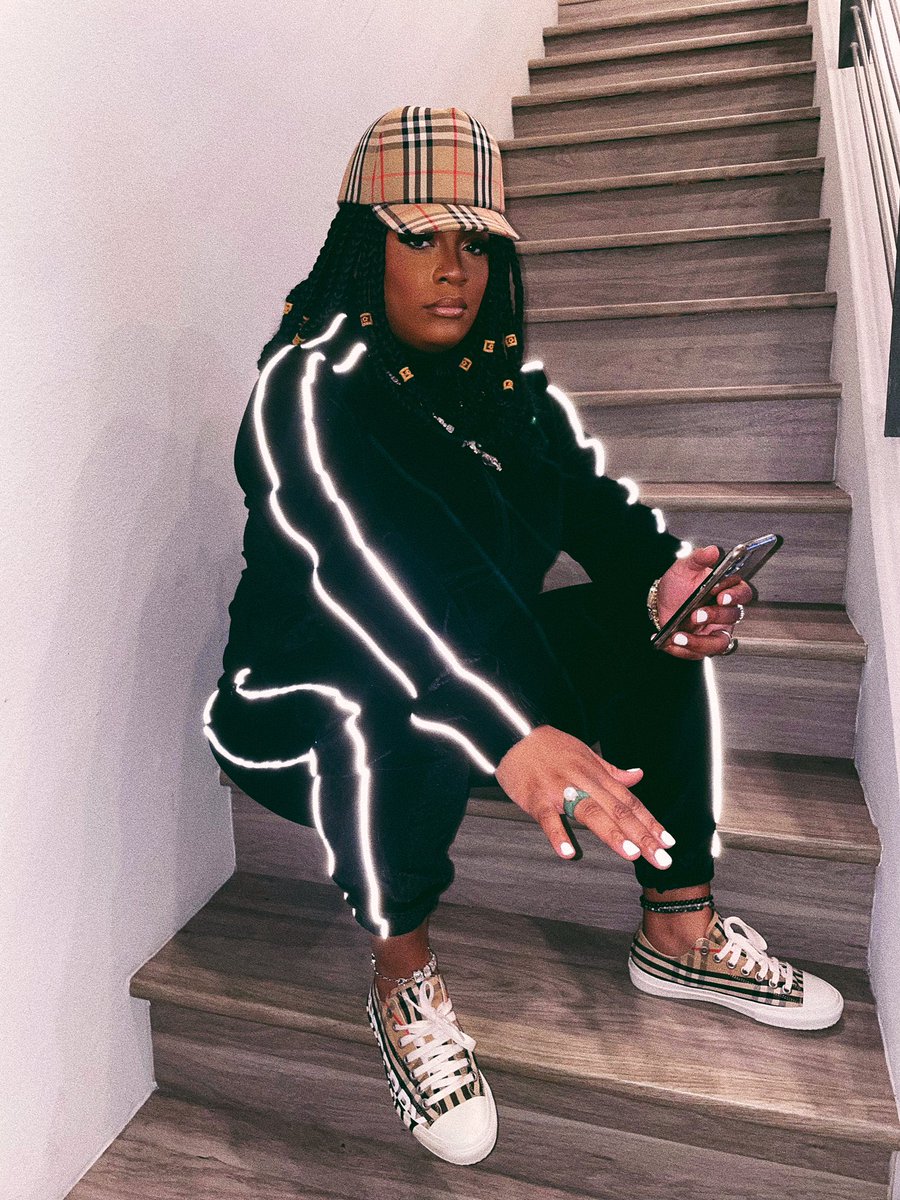kamaiyah's tweet photo. https://t.co/0MT5yLpzT1